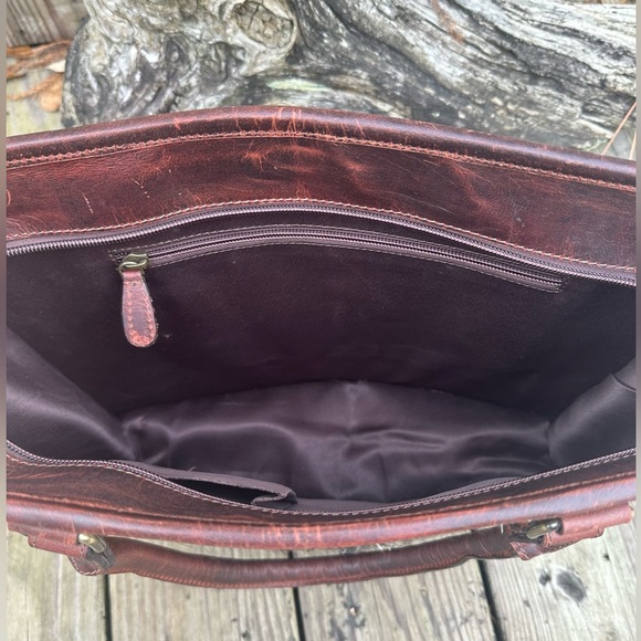 🌻LAST ONE! TOOLED LEATHER COWHIDE SUNFLOWER LAPTOP BAG PURSE w/ BELT STRAP🌻 - Picture 8 of 12